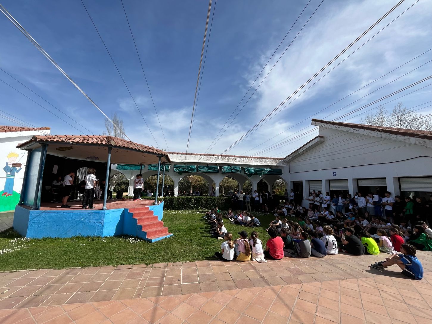 Celebramos el Día de la Poesía