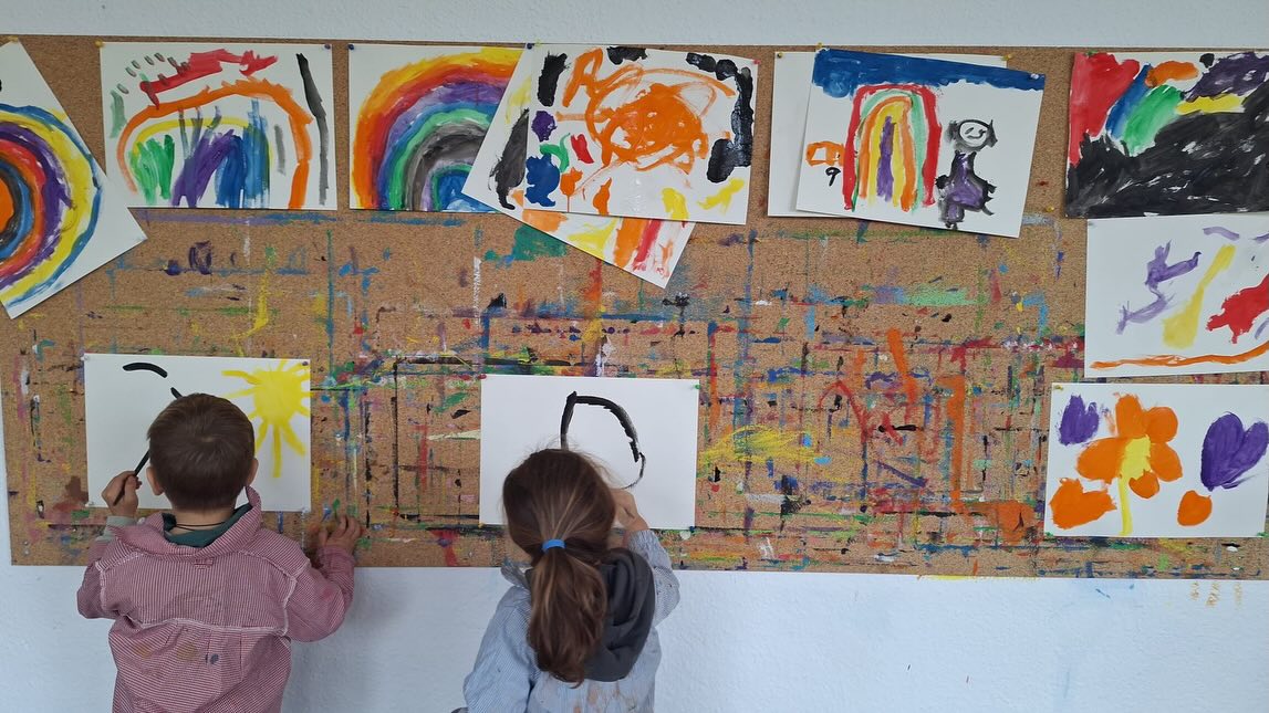 Cada lunes jugamos a pintar en Pequeño Principe